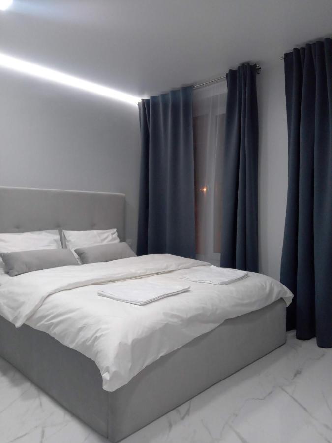 Pure Apartments Vip 4 Lviv Kültér fotó