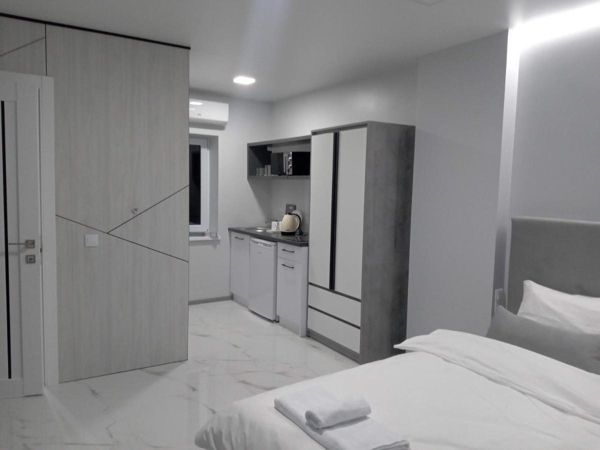 Pure Apartments Vip 4 Lviv Kültér fotó