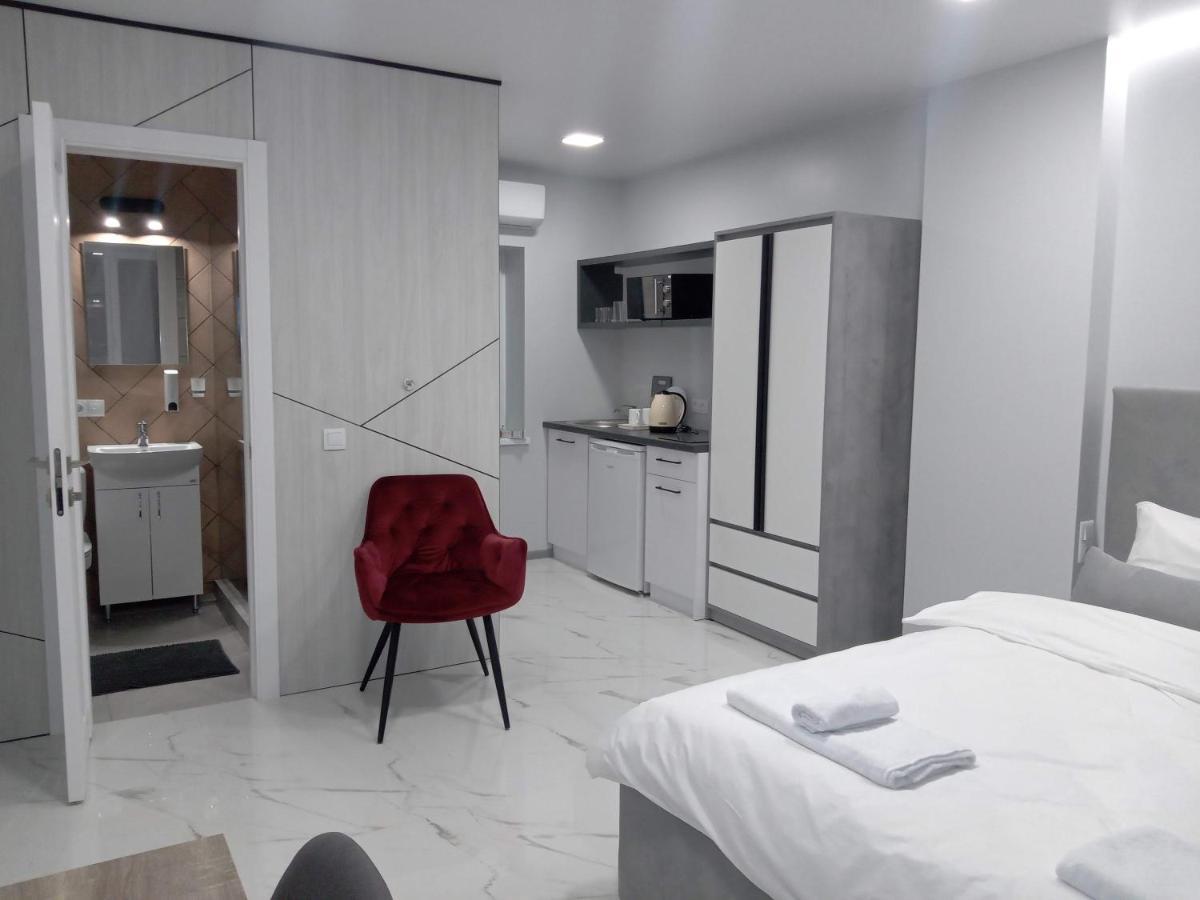 Pure Apartments Vip 4 Lviv Kültér fotó